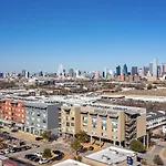 Landing At Lofts At Sylvan Thirty - Studio In West Dallas