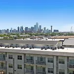 Landing At Lofts At Sylvan Thirty - Studio In West Dallas