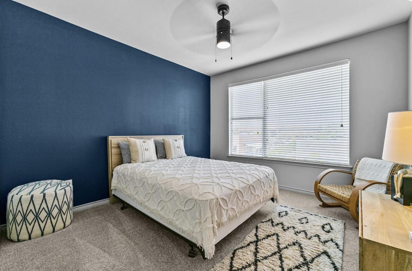 Landing At Lofts At Sylvan Thirty - In West