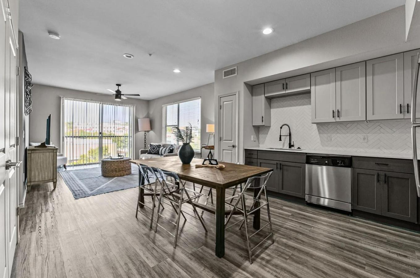 Apartment Landing At Lofts At Sylvan Thirty - In West *